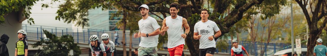 Titelbild von Fotos Running Martes La Sabana von Sebastian Coto