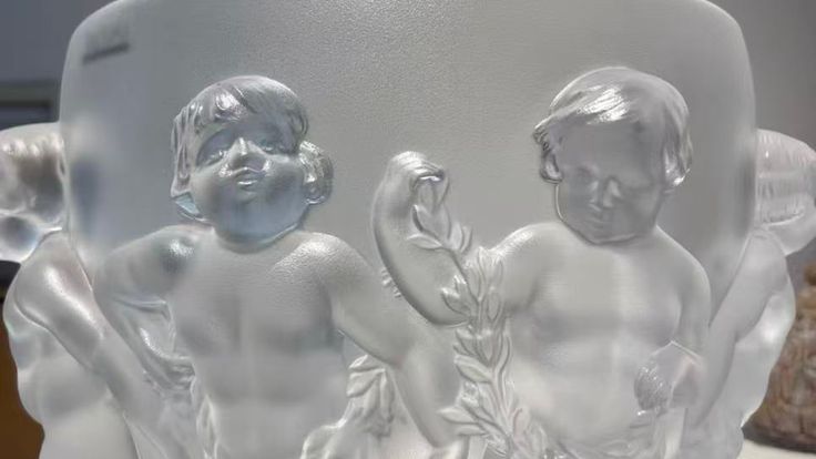 Vase cover