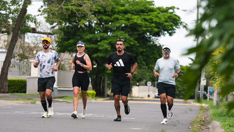 Domingo fondo Lindora